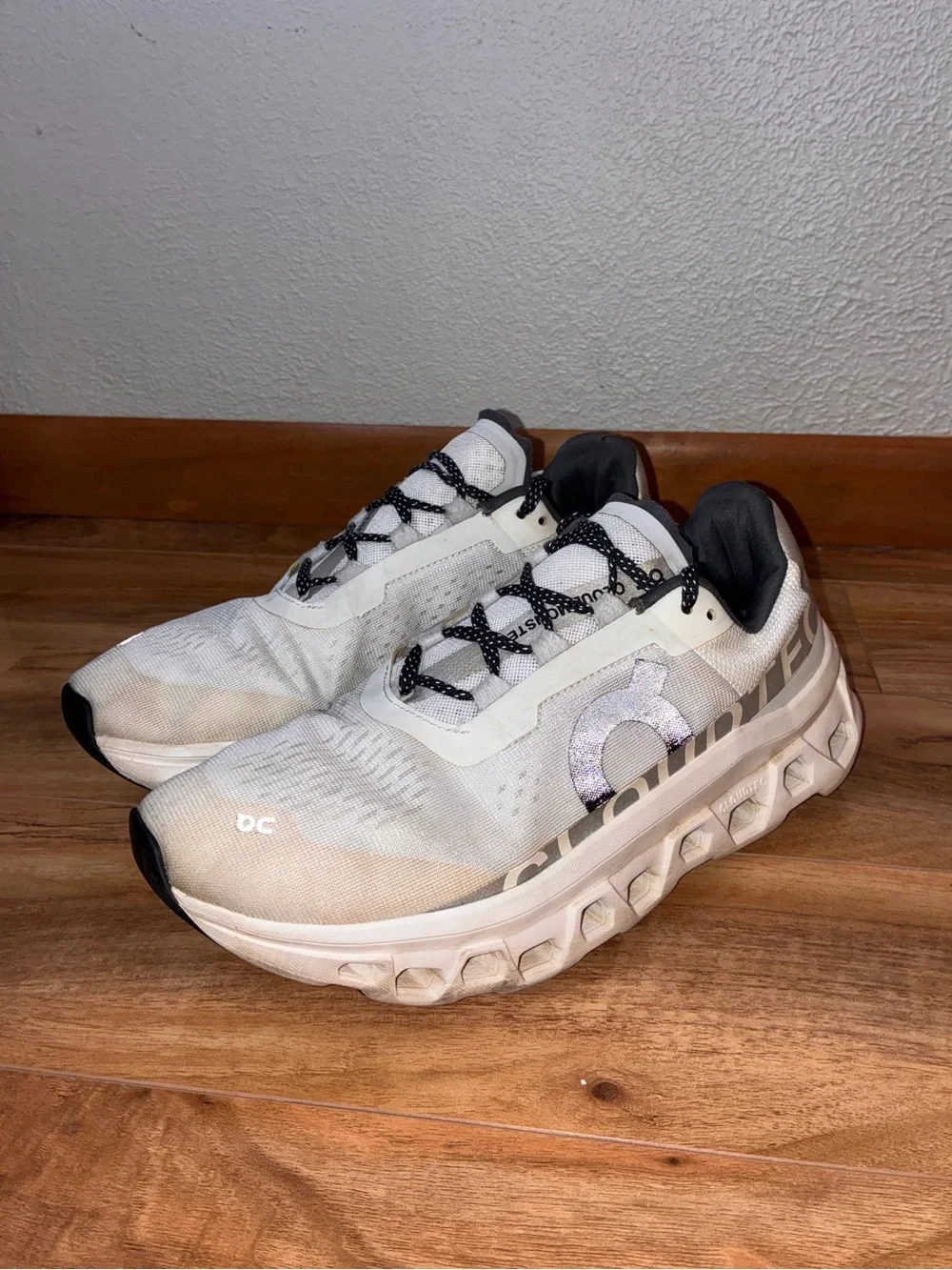 On Cloud Women’s Cloudmonster Athletic Shoe Sneakers, white/frost- size 11